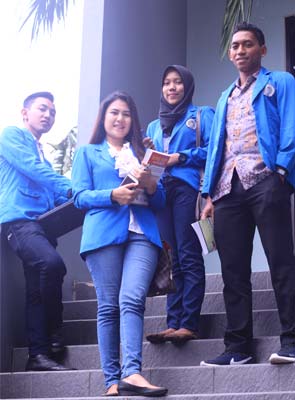Perkuliahan Reguler Nomor Foto Home 4